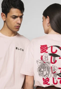 YOURTURN UNISEX - T-shirt Z Nadrukiem - Pink -Yourturn 05f694ef09d0411c95ee681e9e6aa357 scaled