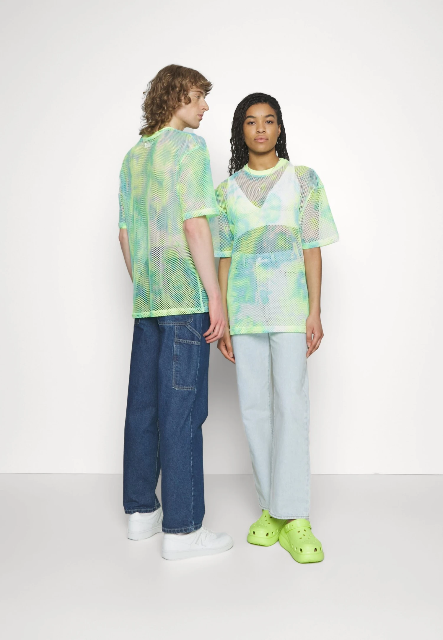 YOURTURN UNISEX - T-shirt Z Nadrukiem - Light Blue 2 YOURTURN UNISEX - T-shirt Z Nadrukiem - Light Blue - obrazek 2