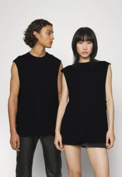 YOURTURN 2 PACK UNISEX - T-shirt Basic - White, Black 12 YOURTURN 2 PACK UNISEX - T-shirt Basic - White, Black -Yourturn 0cc3b7f6579944c6939458a4963fb1b9 scaled