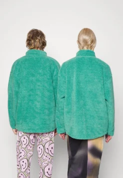 YOURTURN UNISEX - Kurtka Z Polaru - Green -Yourturn 11c90614fc1f4c85b7d9e6af174de576 scaled