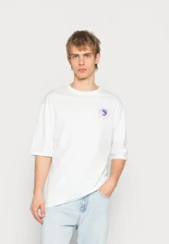 YOURTURN GOOD IN EVERYTHING GRAPHIC T-SHIRT UNISEX - T-shirt Z Nadrukiem - White -Yourturn 13efb718f6e744b5bcb2a242e066e8b1 scaled