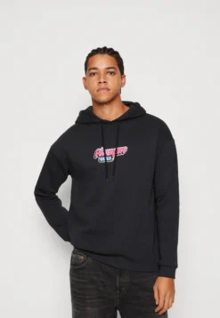 YOURTURN POWERPUFF GIRLS UNISEX - Bluza Z Kapturem - Black 8 YOURTURN POWERPUFF GIRLS UNISEX - Bluza Z Kapturem - Black -Yourturn 170fd52b6783469bbd01b260cd4e74d3 scaled