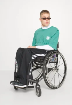 YOURTURN UNISEX - T-shirt Z Nadrukiem - Green -Yourturn 182119cd7d244d3eb03c38f45e879a26 scaled