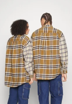 YOURTURN MASH UP CHECK GENDERLESS - Koszula - Beige -Yourturn 1da76857b7394c628ce0060b2b52804b scaled