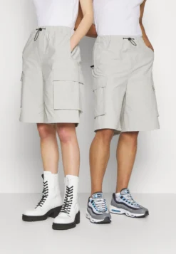 YOURTURN UNISEX - Szorty - Light Grey