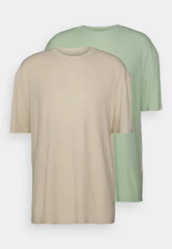 YOURTURN UNISEX 2 PACK - T-shirt Basic - Offwhite/light Green -Yourturn 385da18b020f4ae48131c78f1c3ddf07 scaled