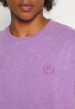 YOURTURN YT-0722-1002SMILEY WASH TEE / 404 - PURPLE - T-shirt Basic - 404 - Purple -Yourturn 412b58ddb51c481092c2e7bee38fb5e3 scaled