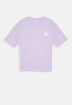 YOURTURN UNISEX - T-shirt Z Nadrukiem - Purple 17 YOURTURN UNISEX - T-shirt Z Nadrukiem - Purple -Yourturn 43a5b8f53783429b804d948fb6503398 scaled
