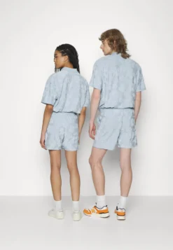 YOURTURN UNISEX - Szorty - Blue 9 YOURTURN UNISEX - Szorty - Blue -Yourturn 452c3b4a8f104050ac7ce02c8de6be51 scaled