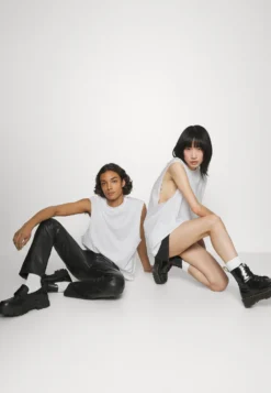 YOURTURN 2 PACK UNISEX - T-shirt Basic - White, Black 13 YOURTURN 2 PACK UNISEX - T-shirt Basic - White, Black -Yourturn 454f5b6a03a549969563e4cd64163461 scaled