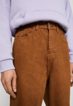 YOURTURN UNISEX - Jeansy Relaxed Fit - Brown -Yourturn 4a0c1c6c7d0c4c14988d7d840e4ff84f scaled