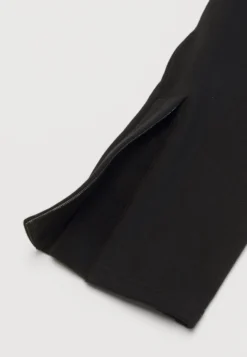 YOURTURN Spodnie Treningowe - Black -Yourturn 4e367cb436f04bf69c23e76c581210f3 scaled