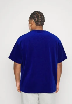 YOURTURN UNISEX - T-shirt Basic - Dark Blue -Yourturn 53d26635a52a449aad96e3cb5e128c32 scaled