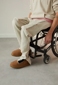 YOURTURN Spodnie Treningowe - Beige