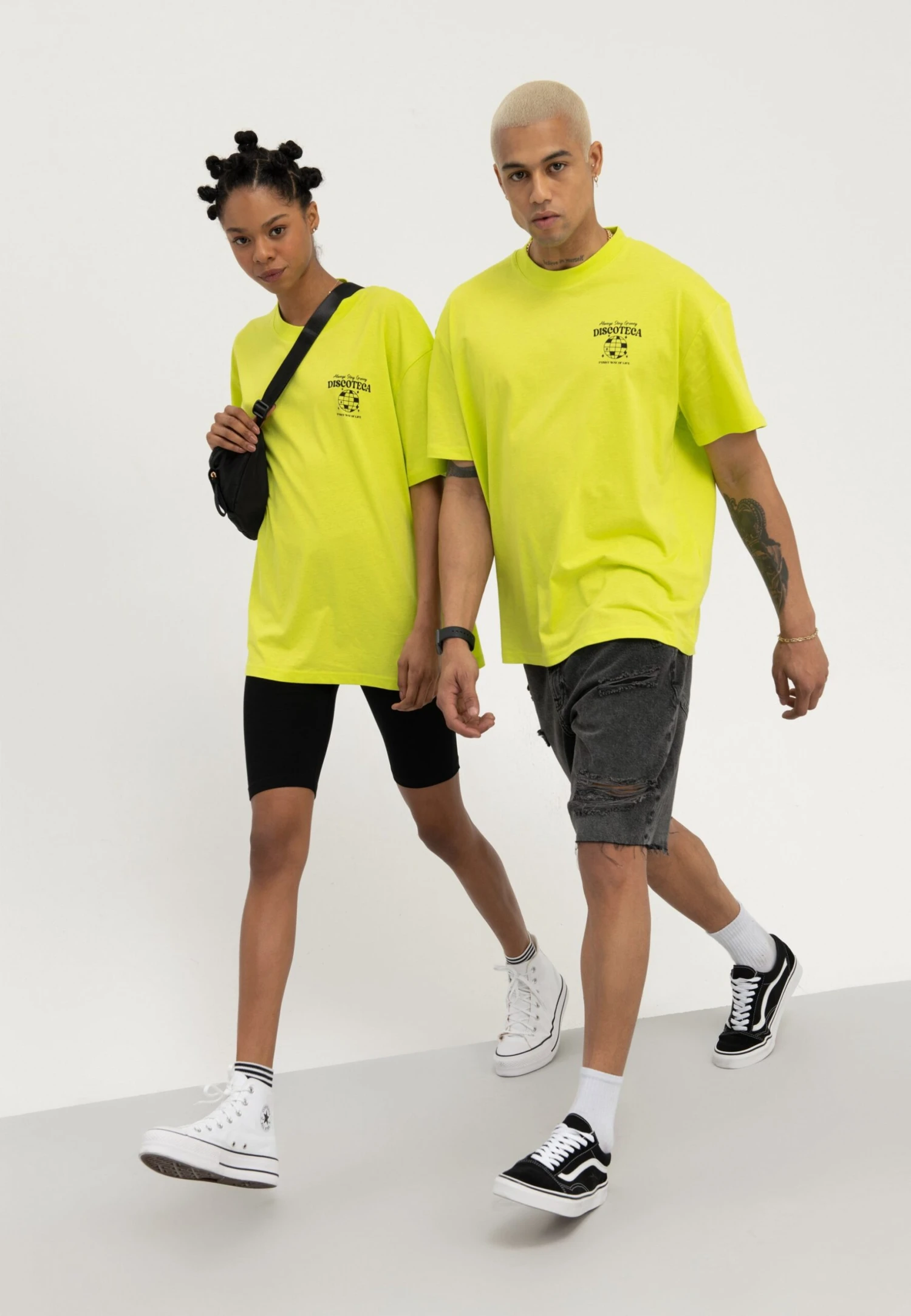 YOURTURN UNISEX - T-shirt Z Nadrukiem - Light Green 2 YOURTURN UNISEX - T-shirt Z Nadrukiem - Light Green - obrazek 2