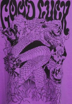 YOURTURN UNISEX - T-shirt Z Nadrukiem - Purple -Yourturn 5bb5dc58cf7b450c9986bcd4a7cb6770 scaled