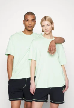 YOURTURN UNISEX - T-shirt Z Nadrukiem - Light Green