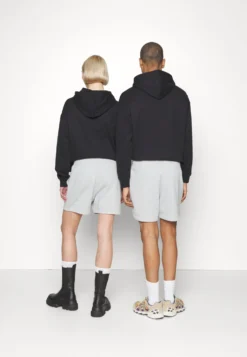 YOURTURN UNISEX - Szorty - Light Grey -Yourturn 616fd1b8e0f14db2b646799fe55d007d scaled