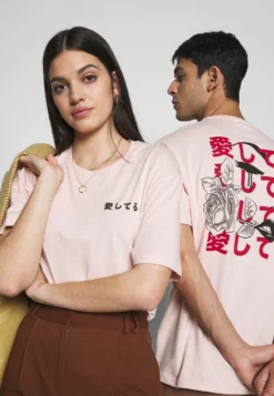 YOURTURN UNISEX - T-shirt Z Nadrukiem - Pink -Yourturn 660881f272b04ad0b8734b4615646fc3 scaled