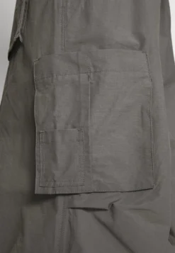 YOURTURN UNISEX - Spodnie Materiałowe - Dark Grey 13 YOURTURN UNISEX - Spodnie Materiałowe - Dark Grey -Yourturn 6e81eadb077d4c6f8d461bb14f5d7d43 scaled