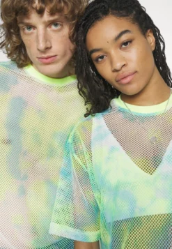 YOURTURN UNISEX - T-shirt Z Nadrukiem - Light Blue 12 YOURTURN UNISEX - T-shirt Z Nadrukiem - Light Blue -Yourturn 815d98d171894b508302ff70ecaa4e48 scaled