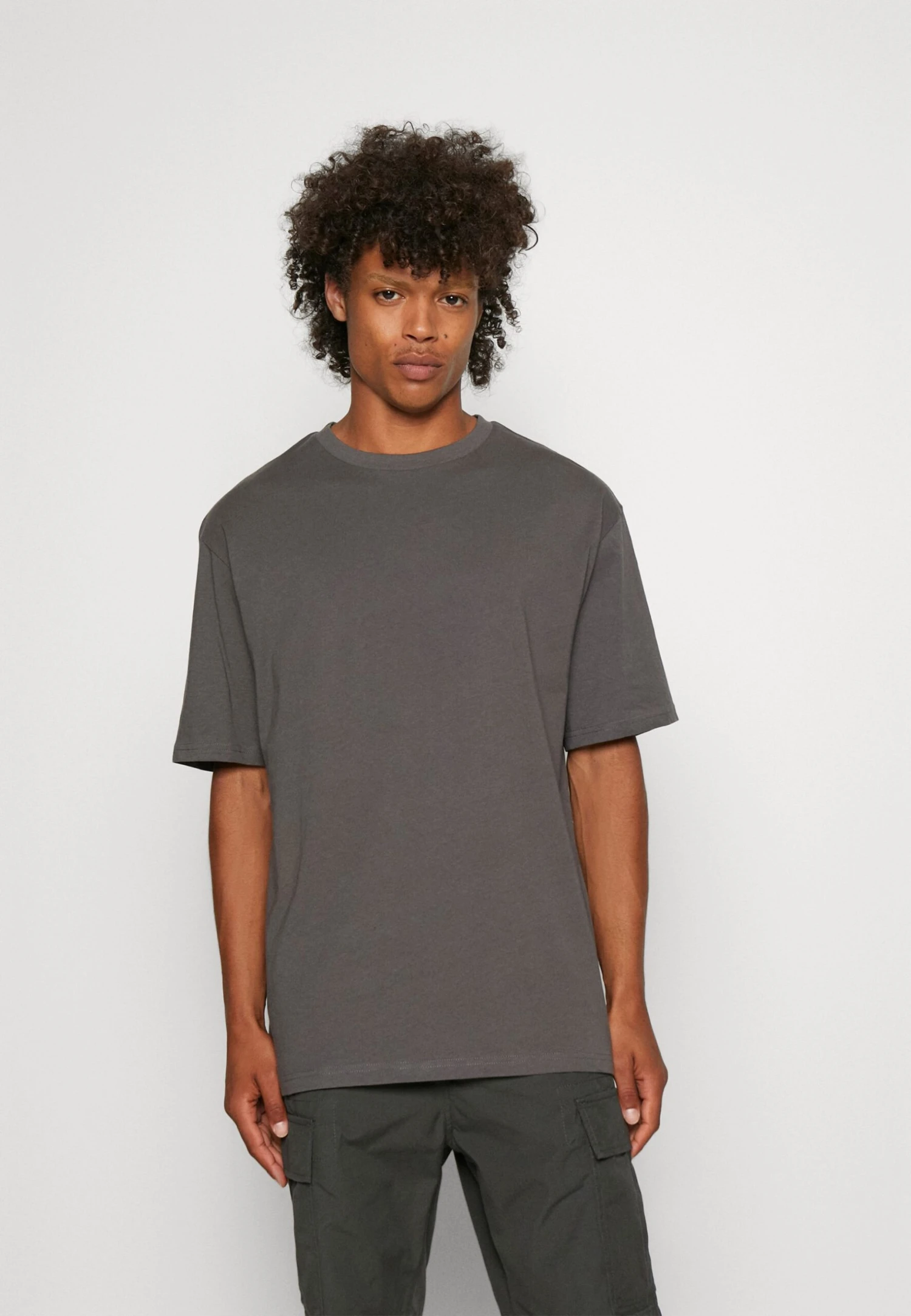 YOURTURN UNISEX 3 PACK - T-shirt Basic - White/dark Grey /dark Brown 4 YOURTURN UNISEX 3 PACK - T-shirt Basic - White/dark Grey /dark Brown - obrazek 4