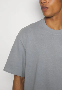 YOURTURN UNISEX - T-shirt Basic - Grey -Yourturn 86f72e0176504f879d81e5ce4acce369 scaled