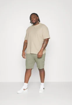 YOURTURN UNISEX - T-shirt Basic - Light Green/ Off-white