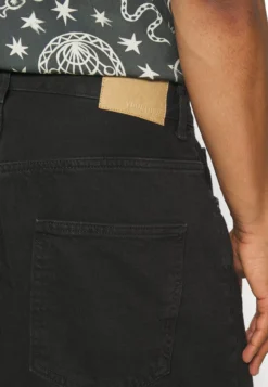 YOURTURN BAGGY JEANS UNISEX - Jeansy Relaxed Fit - Black Denim 9 YOURTURN BAGGY JEANS UNISEX - Jeansy Relaxed Fit - Black Denim -Yourturn 8eccc970fe164c85b3049c43a2657a55 scaled