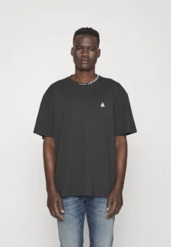 YOURTURN T-shirt Z Nadrukiem - Black