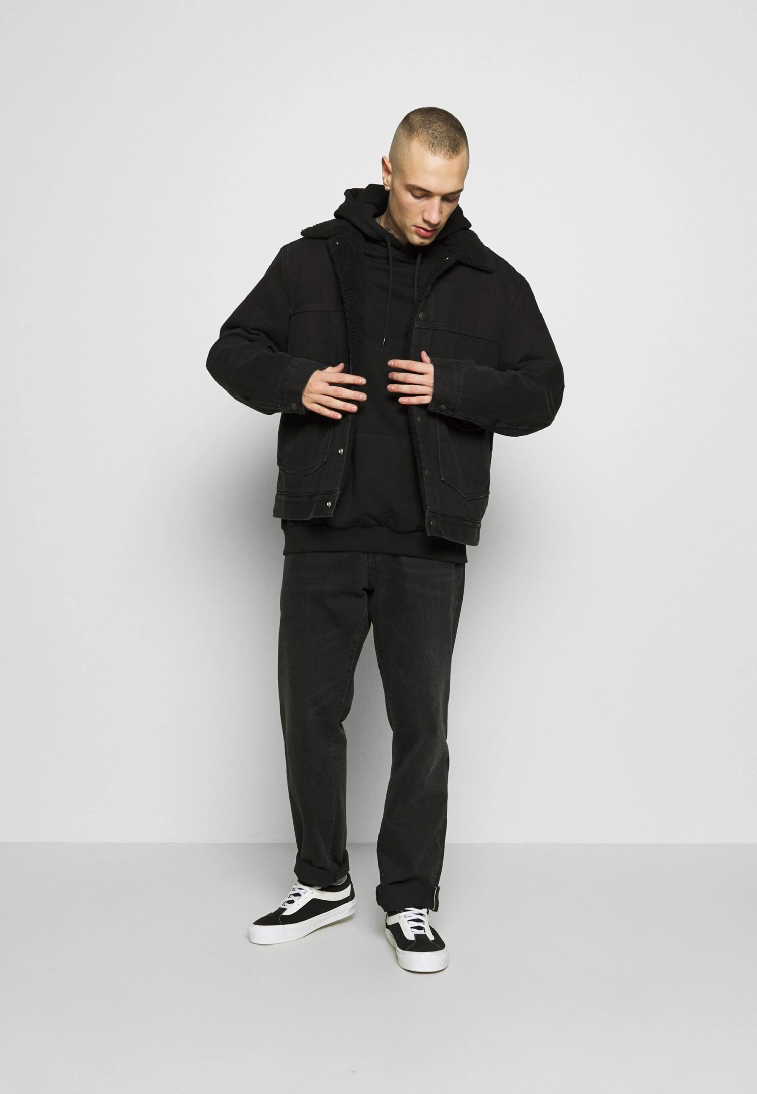 YOURTURN Bluza Z Kapturem - Black 2 YOURTURN Bluza Z Kapturem - Black - obrazek 2