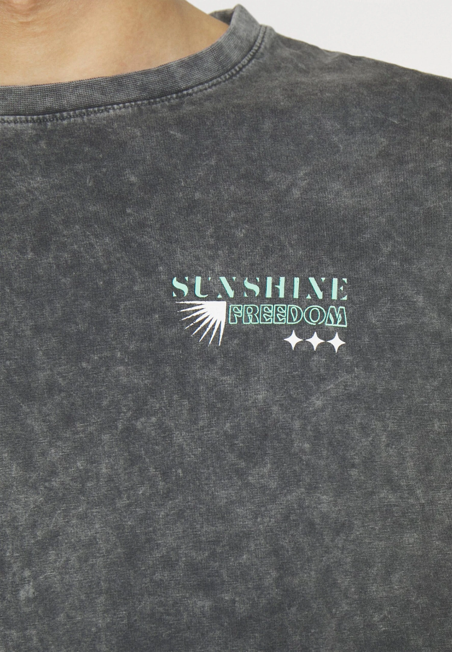 YOURTURN UNISEX - T-shirt Z Nadrukiem - Mottled Black 6 YOURTURN UNISEX - T-shirt Z Nadrukiem - Mottled Black - obrazek 6