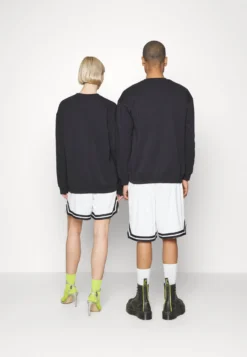 YOURTURN CARE BEARS UNISEX - Bluza - Black -Yourturn ad1423c1c9224e00a9e3a94492a41f76 scaled