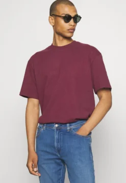 YOURTURN UNISEX - T-shirt Basic - Red -Yourturn ae35f53deb5d4e2da3813346f1615946 scaled