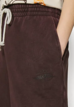 YOURTURN UNISEX - Szorty - Dark Brown -Yourturn b45a324dceb84e5ca47e6d5bf2c33d3b scaled