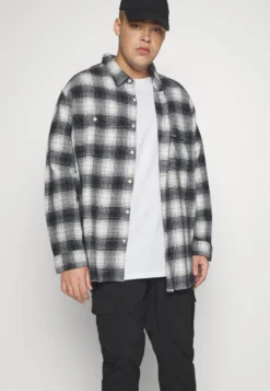 YOURTURN UNISEX 3 PACK - T-shirt Basic - White/lilac/black 17 YOURTURN UNISEX 3 PACK - T-shirt Basic - White/lilac/black -Yourturn b76caf78013e4b46a4acaa1bad88b35b scaled