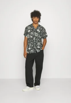 Yourturn -Yourturn b8fb2805b6b94d2b9c0798e77f0a0e57 scaled