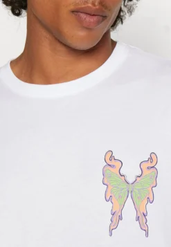 YOURTURN ESCAPE REALITY MYSTIC BUTTERFLYGRAPHIC - T-shirt Z Nadrukiem - White -Yourturn bf4c7e1d1d0f4bddbe117288ebbcb8b2 scaled