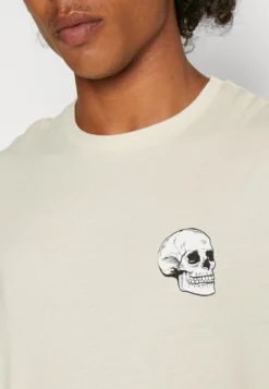 YOURTURN SKULL GRAPHIC - T-shirt Z Nadrukiem - Beige -Yourturn c564c1f2f9e743cc97f7df38fcdd588c scaled
