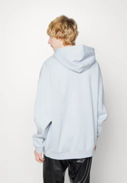 PHLUID PROJECT X YOURTURN UNISEX - Bluza Z Kapturem - Light Blue 8 PHLUID PROJECT X YOURTURN UNISEX - Bluza Z Kapturem - Light Blue -Yourturn c9e8359d359a4f1383233ecc7b14f490 scaled