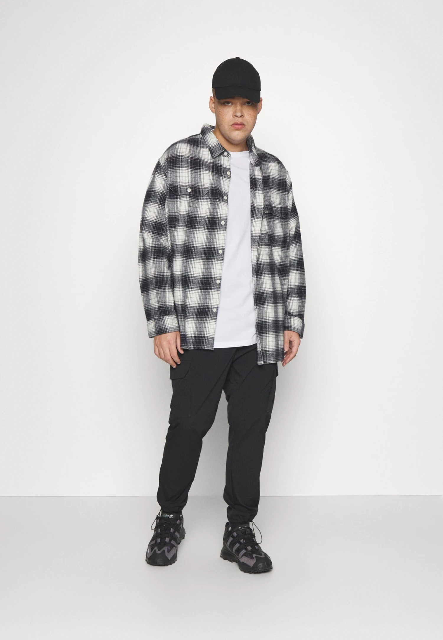 YOURTURN UNISEX 3 PACK - T-shirt Basic - White/lilac/black 1 YOURTURN UNISEX 3 PACK - T-shirt Basic - White/lilac/black