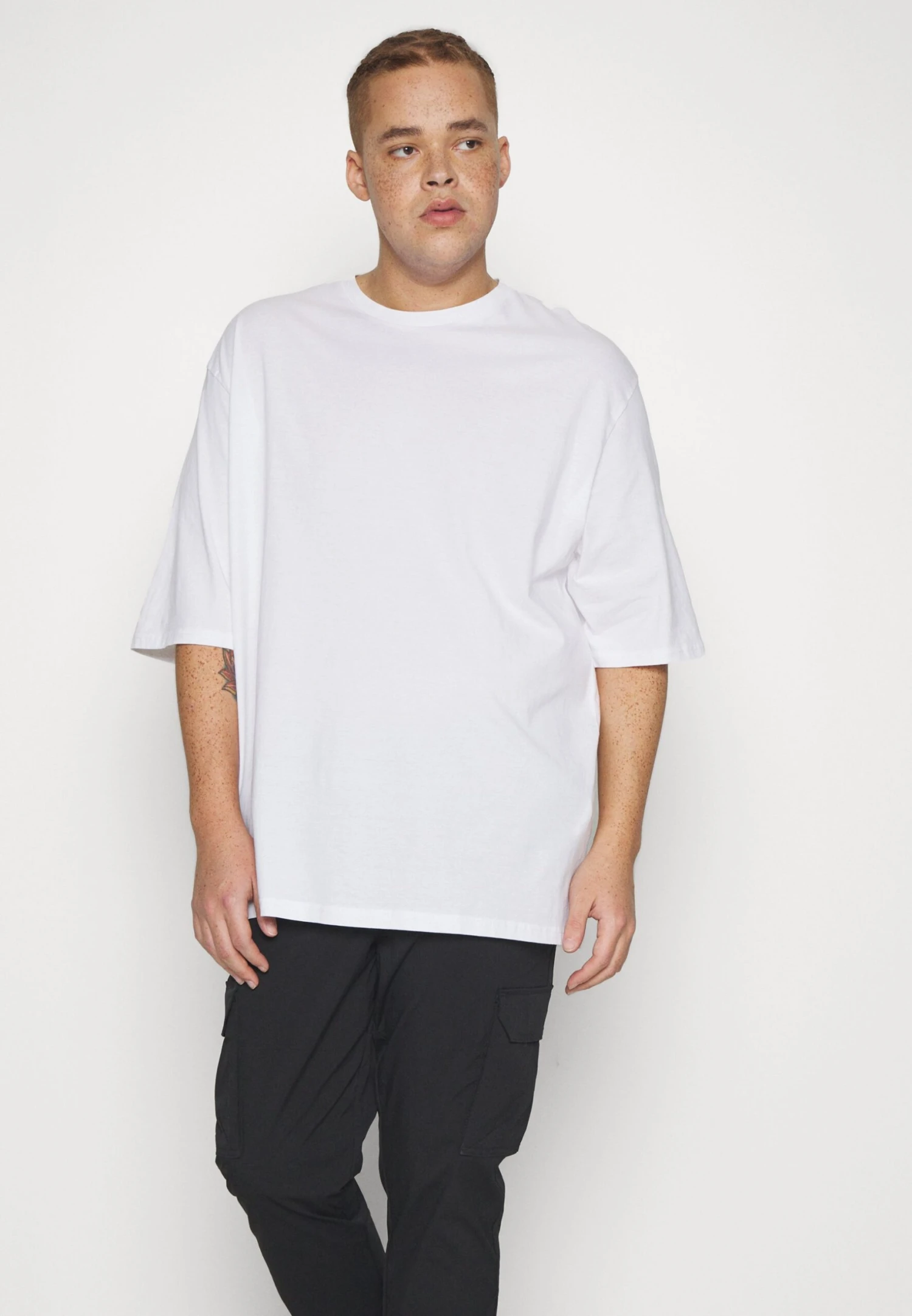 YOURTURN UNISEX 3 PACK - T-shirt Basic - White/lilac/black 7 YOURTURN UNISEX 3 PACK - T-shirt Basic - White/lilac/black - obrazek 7