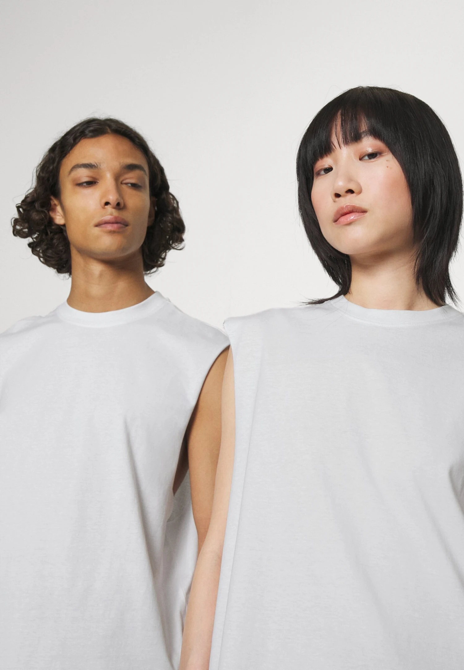 YOURTURN 2 PACK UNISEX - T-shirt Basic - White, Black 6 YOURTURN 2 PACK UNISEX - T-shirt Basic - White, Black - obrazek 6