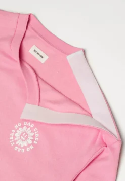 YOURTURN UNISEX - Bluza - Pink 17 YOURTURN UNISEX - Bluza - Pink -Yourturn d411d8941abf449392799edbf491d6e9 scaled