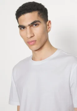 YOURTURN UNISEX 5 PACK - T-shirt Basic - White/apricot/light Blue -Yourturn d7c378d669e24d70b149f93e813a6fc4 scaled