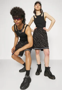 YOURTURN UNISEX - Szorty - Dark Grey -Yourturn dab1b4caade94dcc8f454ffafc3f50cb scaled