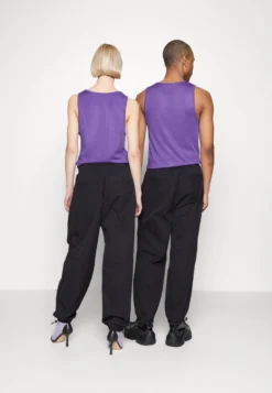 YOURTURN UNISEX - Bojówki - Black -Yourturn db8e5f13672949ba87e7044b6669d54e scaled