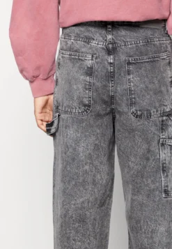 YOURTURN UNISEX - Jeansy Relaxed Fit - Black -Yourturn e00814ebd1b54f4686e495d066b254e7 scaled