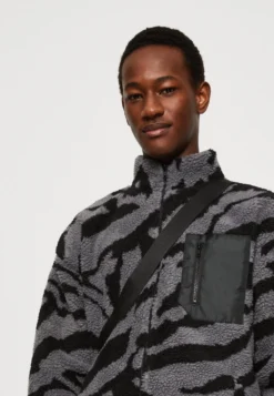 YOURTURN UNISEX - Kurtka Z Polaru - Grey -Yourturn e4ac82e499054d1f8826090370324730 scaled