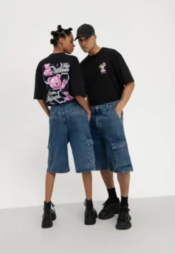 YOURTURN UNISEX - Szorty Jeansowe - Blue Denim -Yourturn ecd6436b78e940a48a045c4ddc53236b scaled